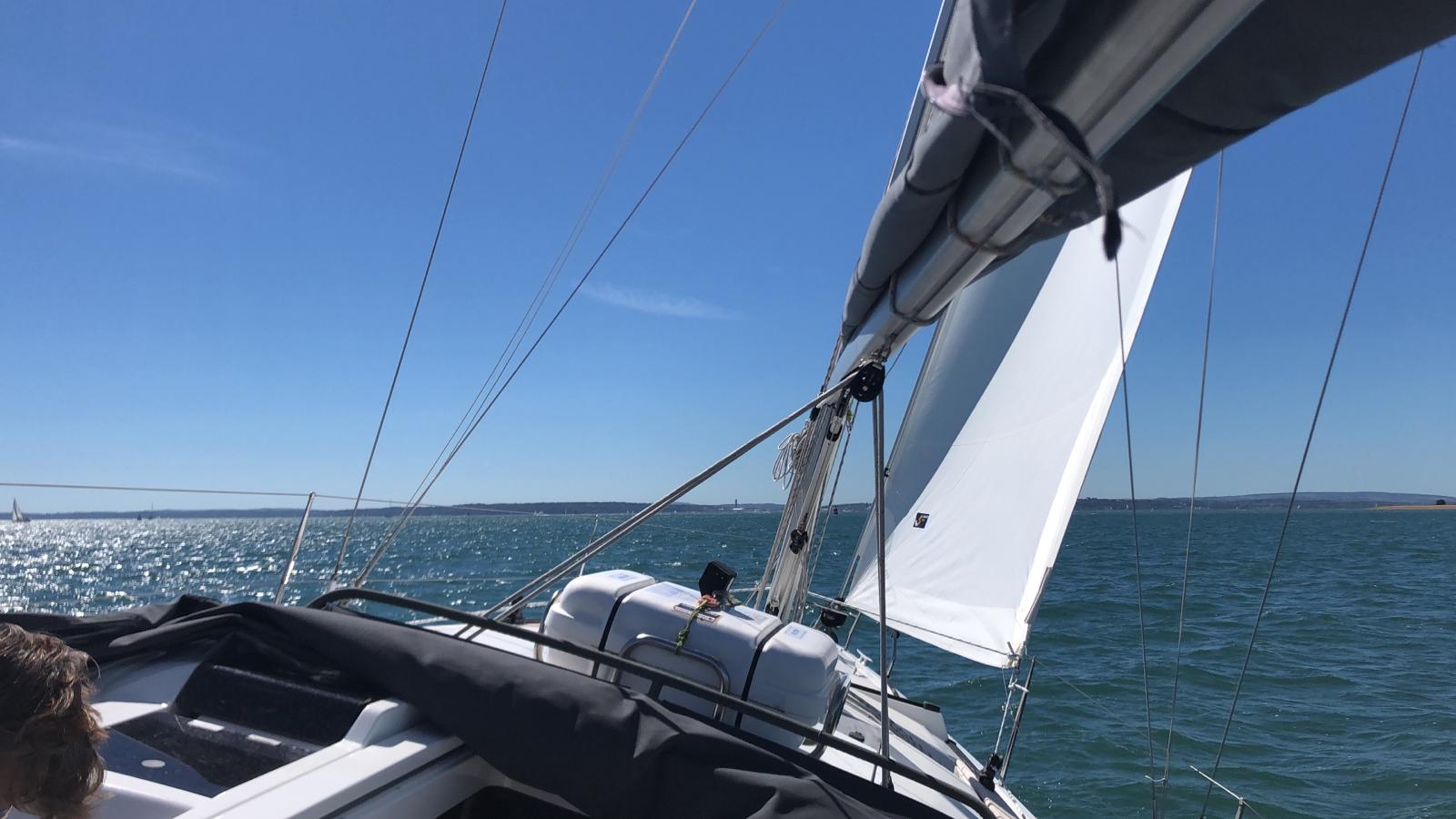 SAILING SOLENT